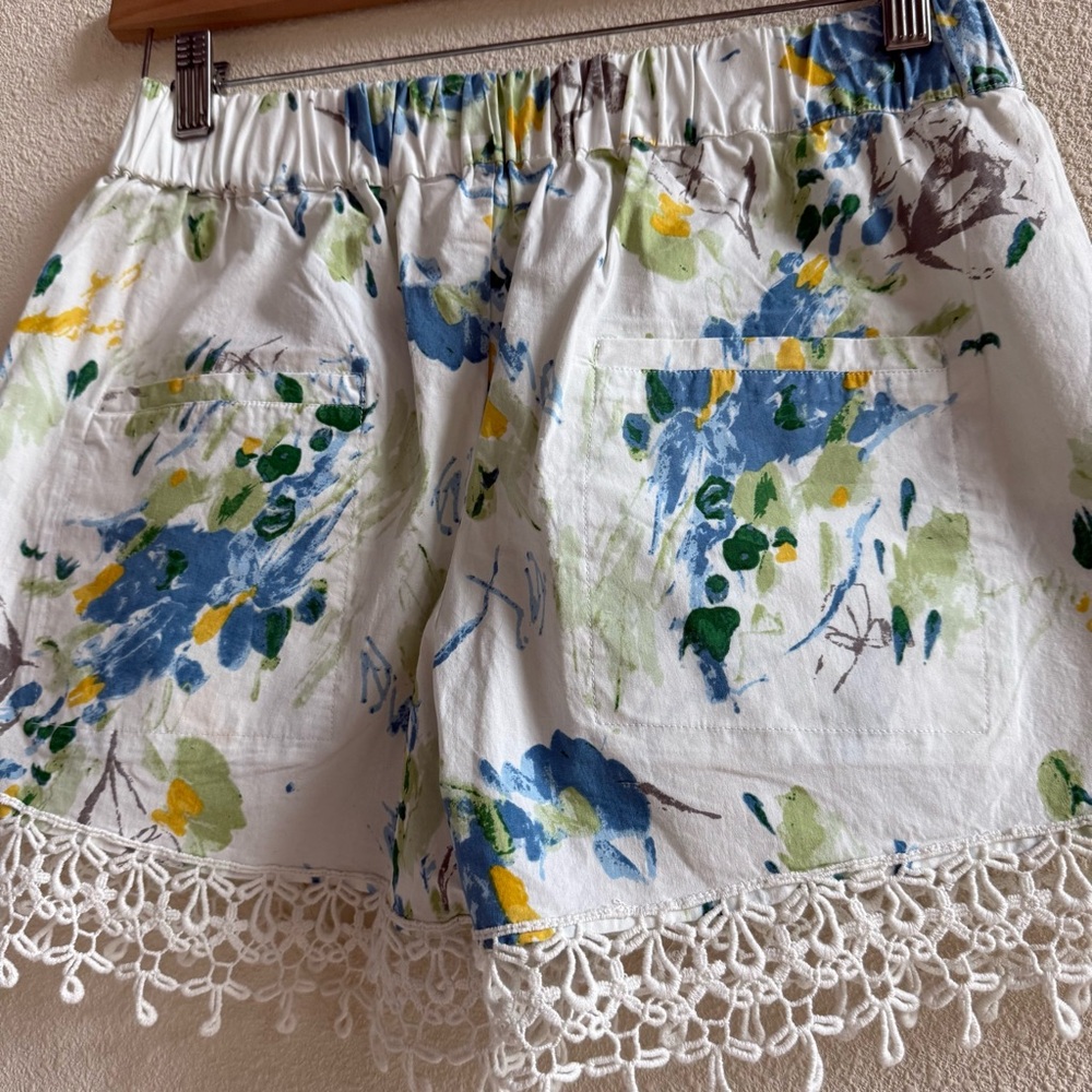 Anthropologie Floral Crochet Trim Shorts Womens XS White Blue Excellent Boho - Picture 10 of 12